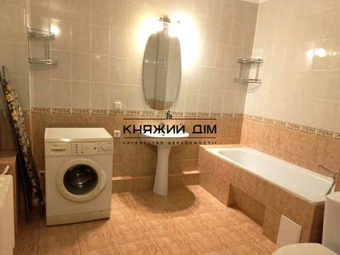 квартира за адресою Анни Ахматової вул., 43