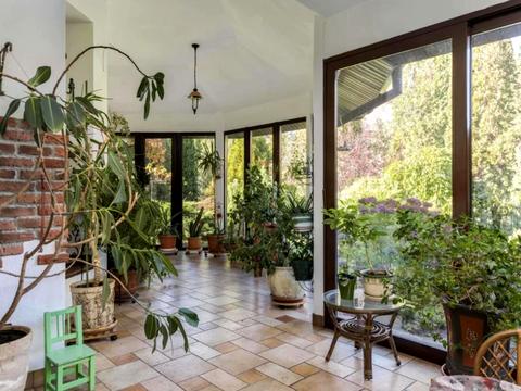 дом по адресу с. Вишенки, Садовая ул.