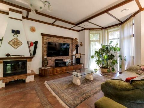 дом по адресу с. Вишенки, Садовая ул.