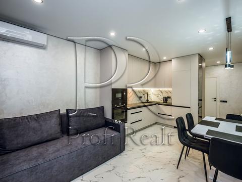 квартира за адресою Олександра Олеся вул., (Будинок 10.2)