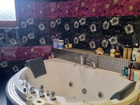 будинок за адресою смт. Брюховичі, Церковна