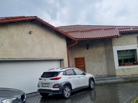 будинок за адресою смт. Брюховичі, Церковна