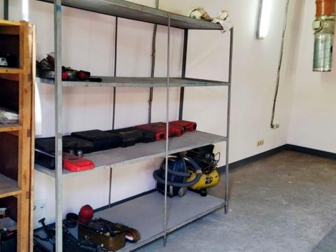 комерційна за адресою Карпенка-Карого вул., 2