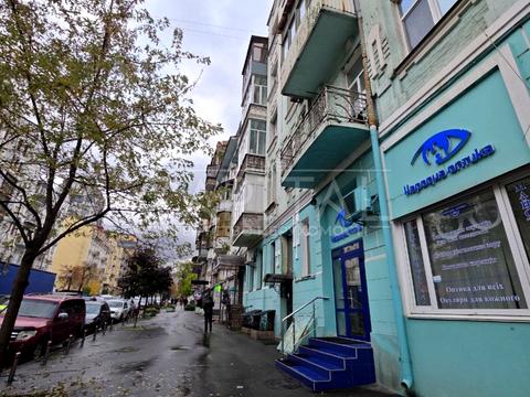 комерційна за адресою Київ, Саксаганського вул., 103