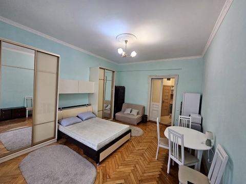 квартира за адресою Академіка Філарета Колесси вул. (), 5