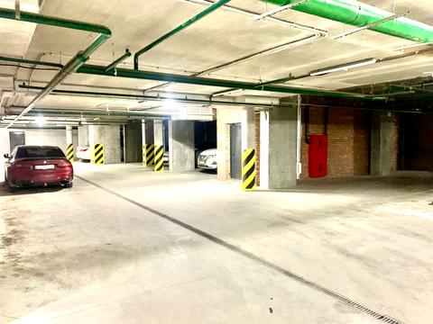 паркомісце за адресою Ростиславська вул. (Маршала Рибалка), 5-А