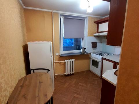 квартира за адресою Зодчих вул., 72