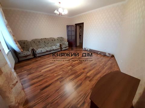 квартира за адресою Анни Ахматової вул., 31