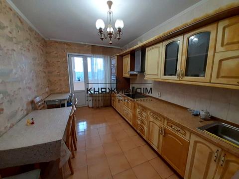 квартира за адресою Анни Ахматової вул., 31