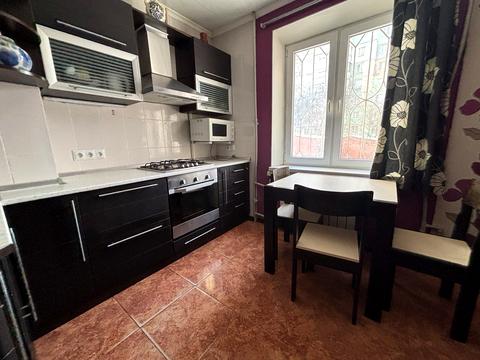 квартира за адресою Євгена Коновальця бульв. (Маршала Конєва), 7