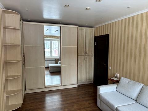 квартира за адресою Євгена Коновальця бульв. (Маршала Конєва), 7