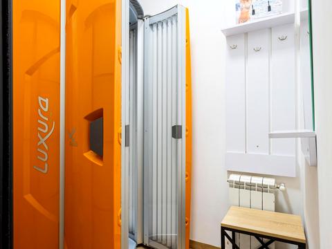 комерційна за адресою Київська вул., 1