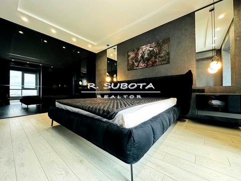 квартира по адресу Светлова ул., 42-А