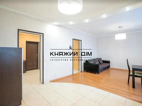 квартира за адресою Дніпровська набережна вул., 25