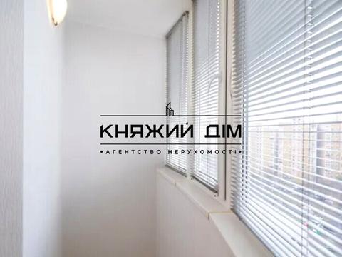 квартира за адресою Дніпровська набережна вул., 25