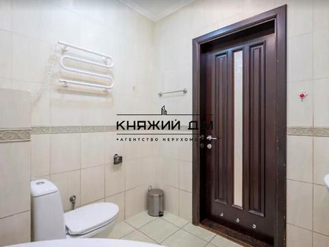 квартира за адресою Дніпровська набережна вул., 25