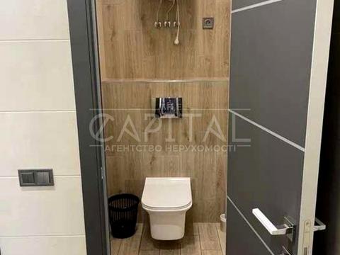 комерційна за адресою Київ, Євгена Коновальця вул. (Щорса), 36-Е