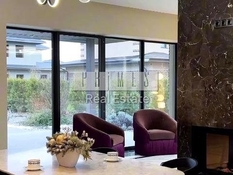 будинок за адресою Квітнева вул.