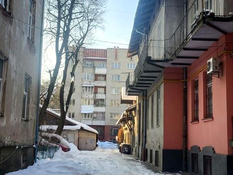 комерційна за адресою Зелена вул., 46