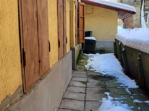 комерційна за адресою Зелена вул., 46