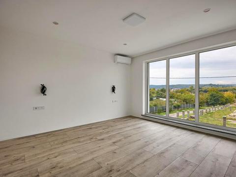 будинок за адресою с. Чишки, Жасминова