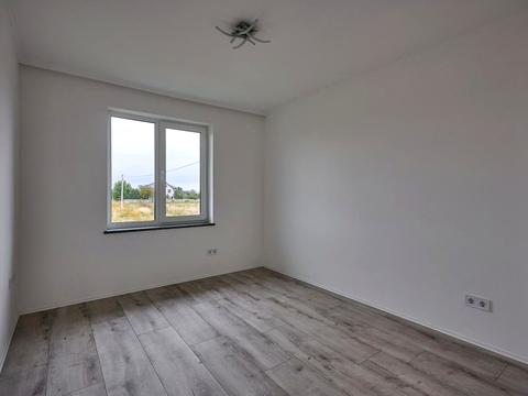 будинок за адресою с. Чишки, Жасминова