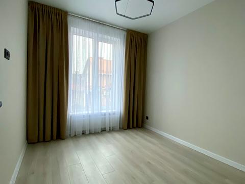 будинок за адресою Молодіжна вул., 1