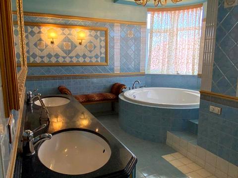 будинок за адресою с. Козин, старокиївська