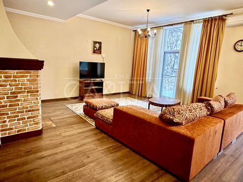 будинок за адресою Лугова