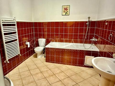 будинок за адресою Лугова