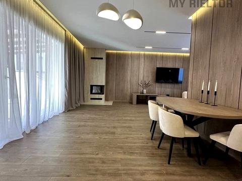 будинок за адресою с. Сторожниця, Центральна, 1