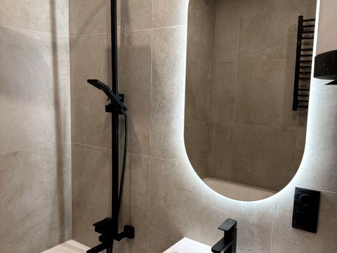 квартира за адресою Зарічна вул., 10