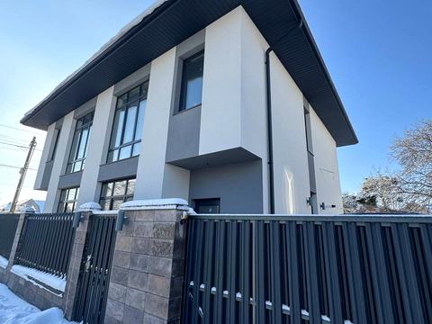 будинок за адресою Івана Багряного вул.