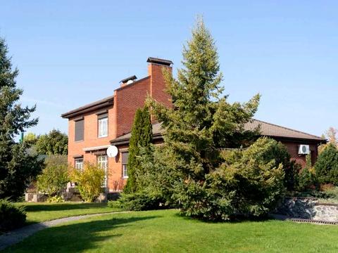 будинок за адресою с. Козин, старокиївська