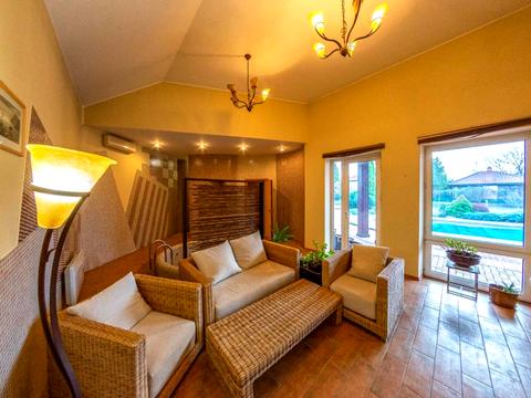 будинок за адресою с. Козин, старокиївська