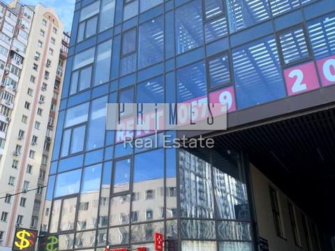 комерційна за адресою Андрія Верхогляда вул. (Михайла Драгомирова), 14-А