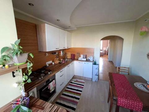 квартира за адресою Ревуцького вул., 8