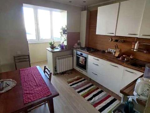 квартира за адресою Ревуцького вул., 8