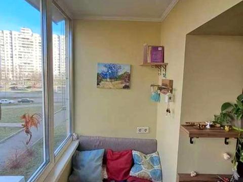 квартира за адресою Ревуцького вул., 8