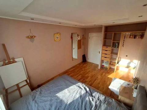 квартира за адресою Ревуцького вул., 8