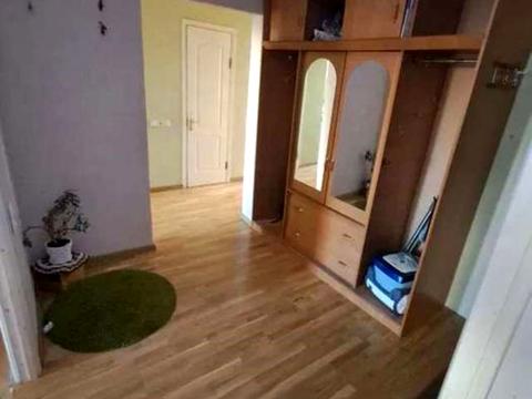 квартира за адресою Ревуцького вул., 8