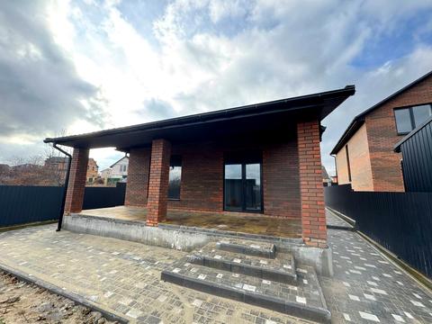 будинок за адресою Володимира Івасюка вул.