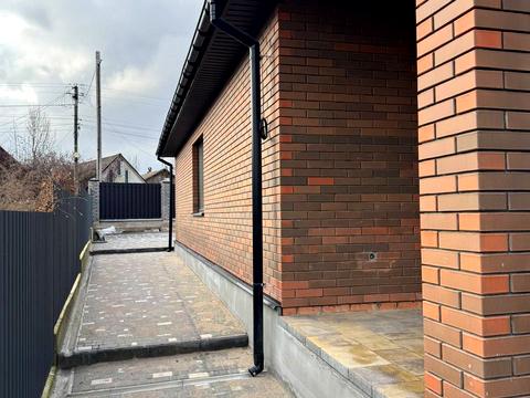 будинок за адресою Володимира Івасюка вул.