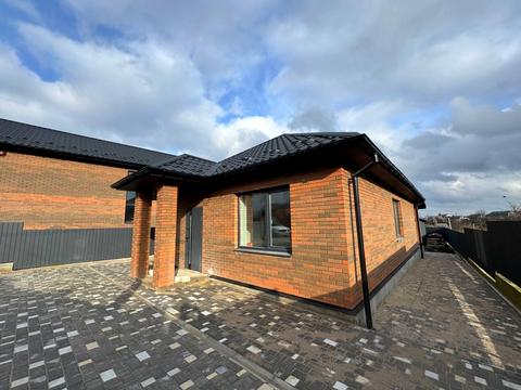 будинок за адресою Володимира Івасюка вул.