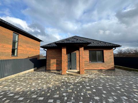 будинок за адресою Володимира Івасюка вул.