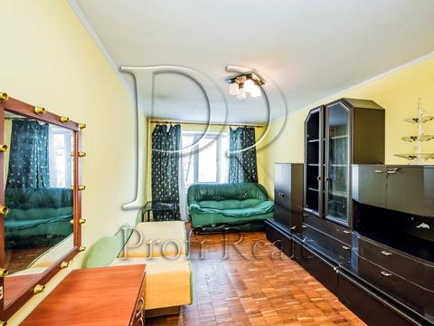 комерційна за адресою Володимира Івасюка просп. (Героїв Сталінграду), 1