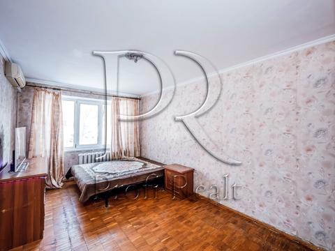 комерційна за адресою Володимира Івасюка просп. (Героїв Сталінграду), 1