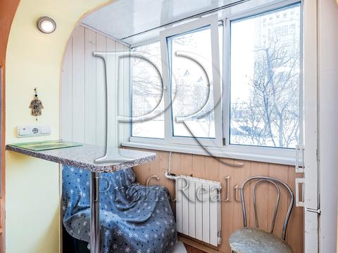 комерційна за адресою Володимира Івасюка просп. (Героїв Сталінграду), 1