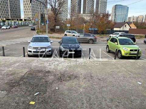 коммерческая по адресу Центральная ул., 12