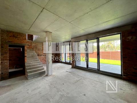 будинок за адресою Набережна вул.